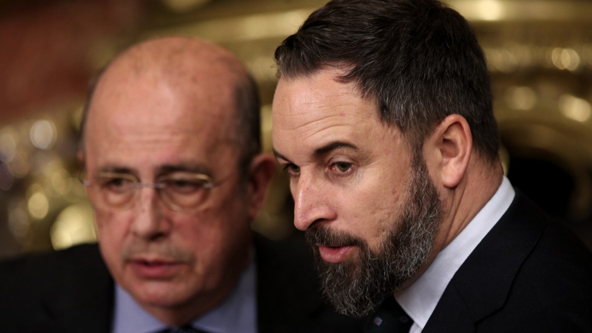 El presidente de VOX, Santiago Abascal y el vicepresidente cuarto del Congreso, Igancio Gil Lázaro. Foto: EP