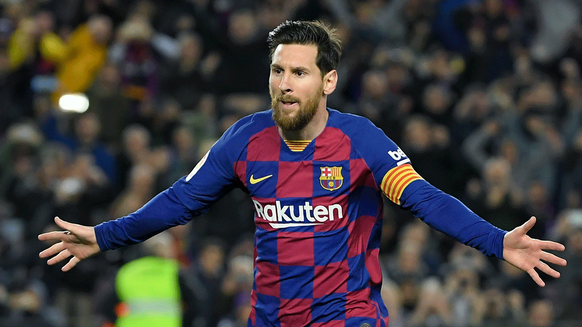 Leo Messi, tras anotar de penalti ante la Real Sociedad en el Camp Nou (AFP)