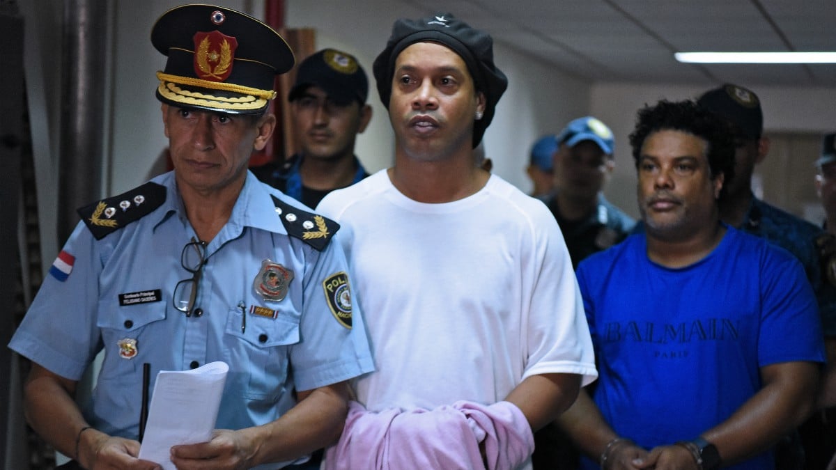 Ronaldinho, detenido junto a su hermano en Paraguay. (AFP)