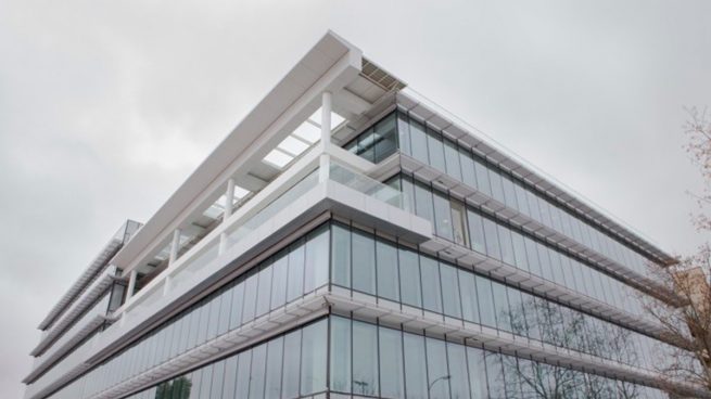 La farmacéutica Roche envía a casa una semana a sus empleados de la nueva sede de Madrid por el virus