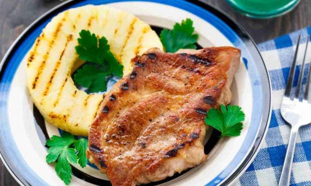 Chuletas de cordero con piña