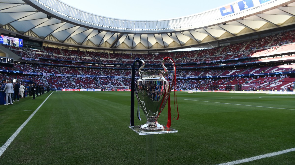 La copa de la Champions League, en el Metropolitano en la final de 2019. (AFP)
