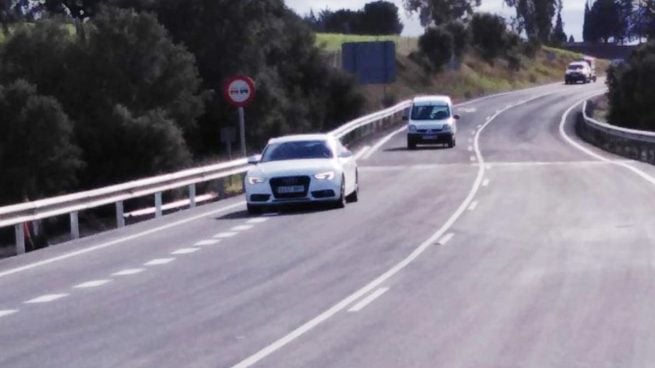 Estado de Alarma: ¿tengo que ir solo en el coche o puedo ir acompañado?