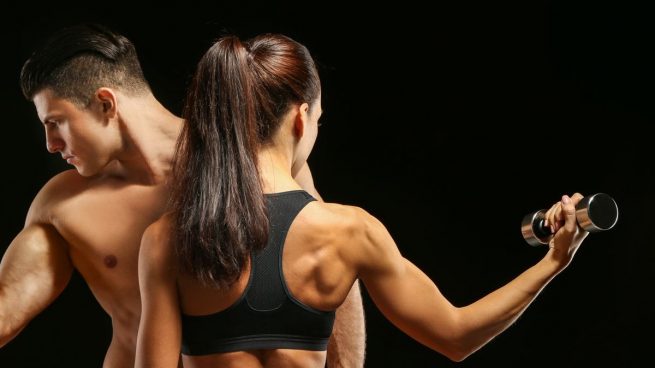Los mejores ejercicios para entrenar en pareja durante el confinamiento