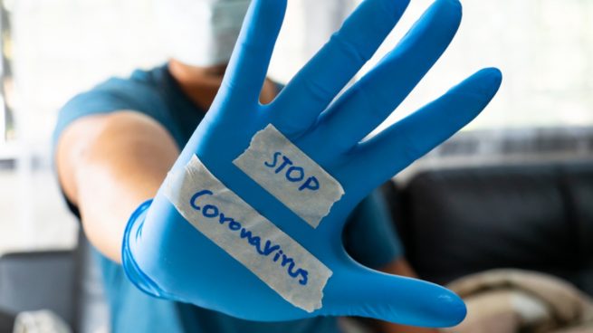 La matriz de Cristian Lay dona 10.000 litros de higienizantes semanales para frenar el coronavirus