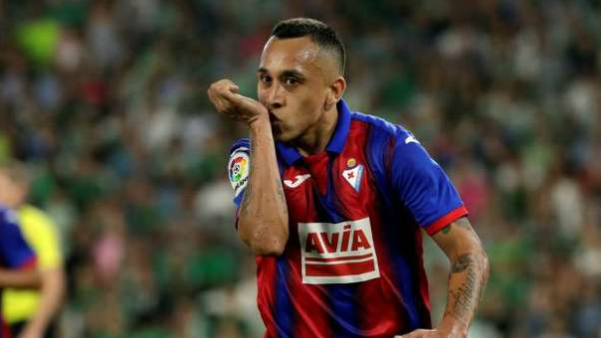 Fabián Orellana, celebrando un gol con el Eibar (EFE).