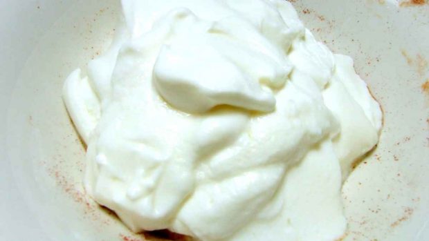 Tarta de yogurt y queso fresco batido