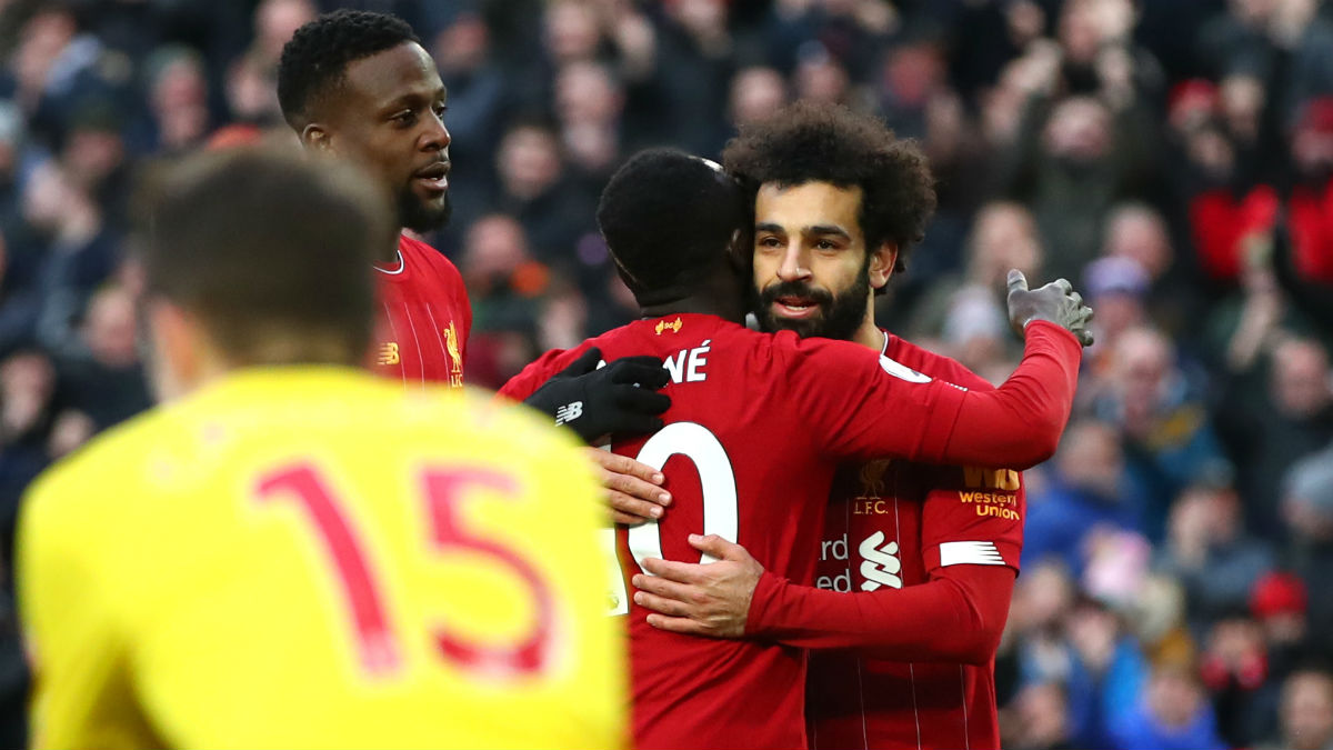 Salah y Mané celebran un gol en la Premier League. (AFP)