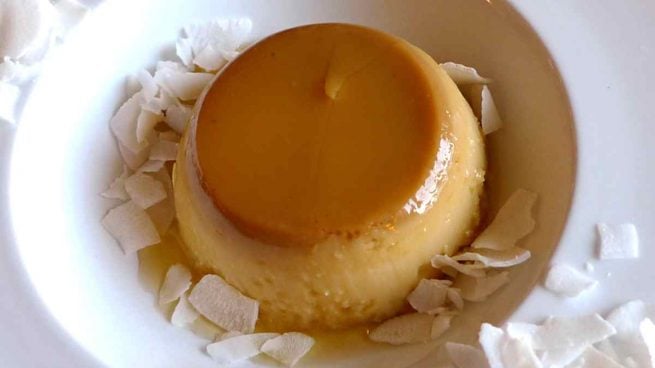 Flan de coco y piña