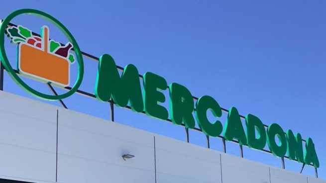 Los supermercados andaluces contratan empleados para garantizar el abastecimiento