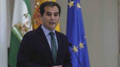 Juanma Moreno inicia una ronda de reuniones por separado con los portavoces de los grupos con representación en el Parlamento de Andalucía