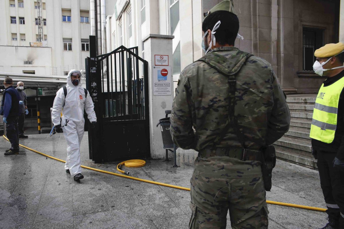 Los Legionarios acuden a Granada para prestar servicio de informacion por la cuarentena del Coronavirus