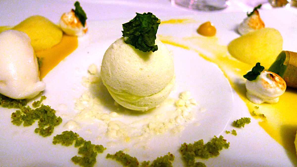 Helado de albahaca