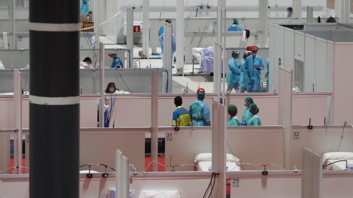 Camas en el pabellón 9 de Ifema para pacientes con coronavirus. (Foto: Comunidad)