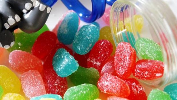 ni&ntilde;os golosinas