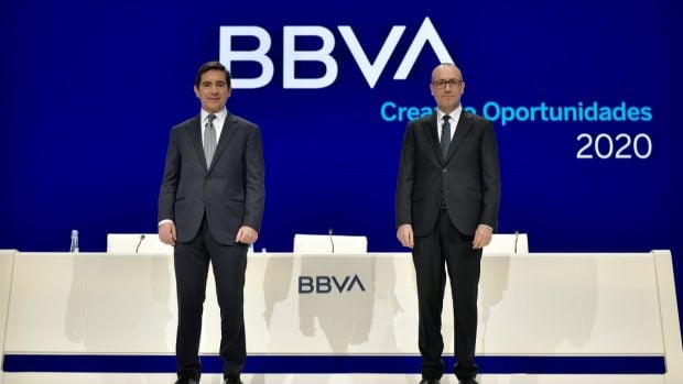 El presidente y el consejero delegado de BBVA, Carlos Torres y Onur Genç.