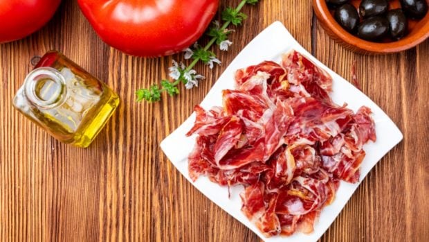 Receta de ensalada cremosa de arroz con queso y jamón ibérico