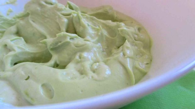 Ensalada de lombarda y mayonesa vegana