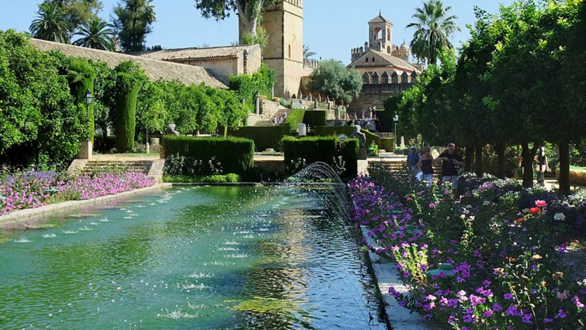 Los jardines del Alcázar de Córdoba abren sus puertas de forma gratuita