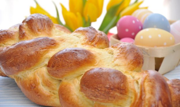 Receta de trenza de huevo gallega para Pascua