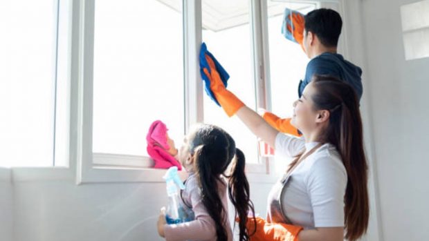 FALSO También Berri Coronavirus: Cómo limpiar bien la casa con la ayuda de los niños