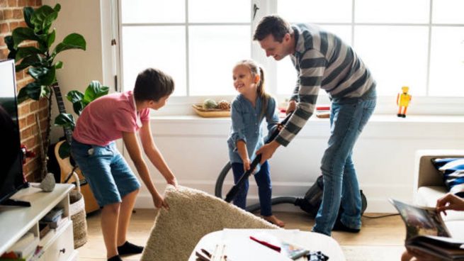 Coronavirus: Cómo limpiar bien la casa con la ayuda de los niños
