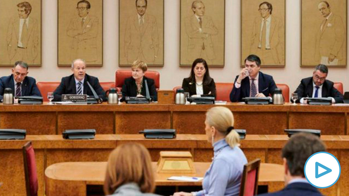 Mesa de la Comisión de Justicia del Congreso de los Diputados. (Foto: Congreso)