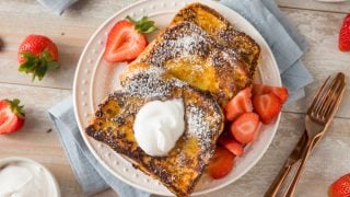 Receta de torrija de brioche con crema de almendras