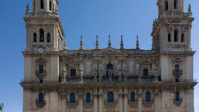Cuando hablamos de Jaén destacamos muchos encantos, uno de ellos es la catedral de Jaén.