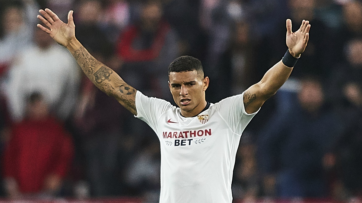 Diego Carlos celebra un triunfo del Sevilla (Getty).