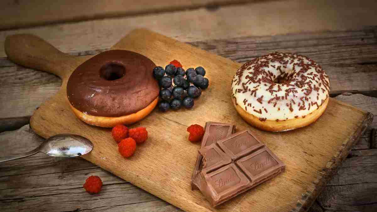 BOLLERÍA - Donuts blancos y de chocolate | Avantte
