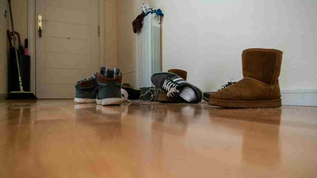 Coronavirus: ¿es necesario limpiar, quitar o cambiarse los zapatos?