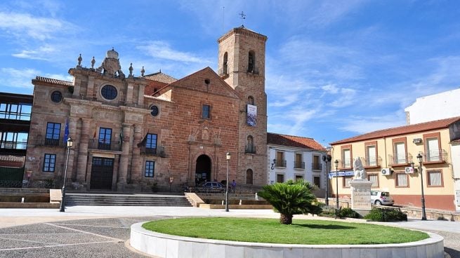 La Carolina en Jaén destaca, especialmente, por estar en la puerta del Parque Natural de Despeñaperros.