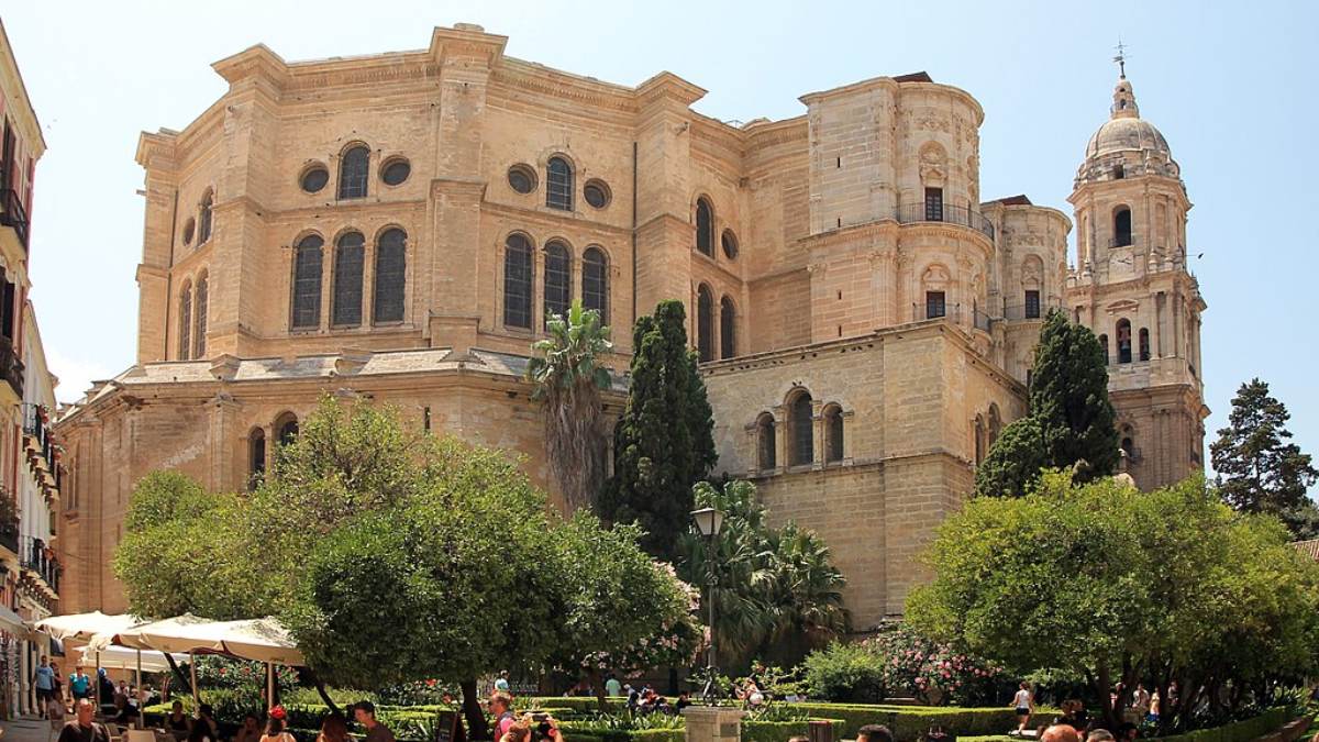Por qué llaman manquita» a catedral de Málaga?