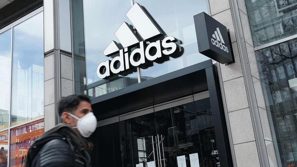 Adidas no regala zapatillas por el 8M: cuidado con la nueva estafa