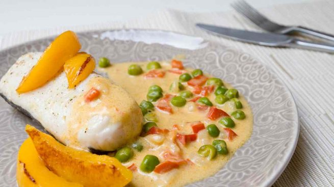 Lomos de corvina en salsa de melocotón