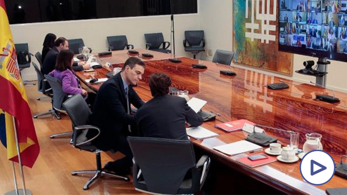 Pedro Sánchez durante la reunión con los presidentes autonómicos.
