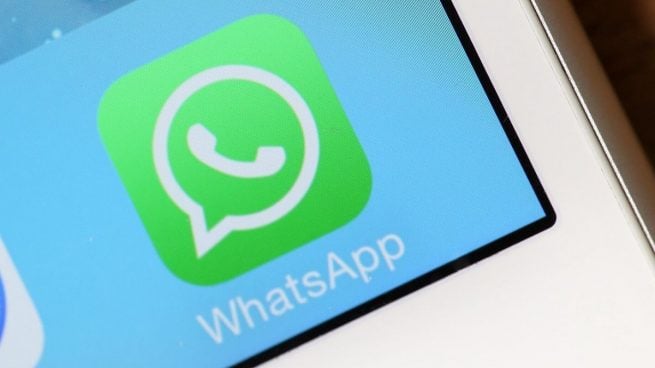 Cómo ocultar conversaciones de WhatsApp sin borrarlas (Android e iOS)