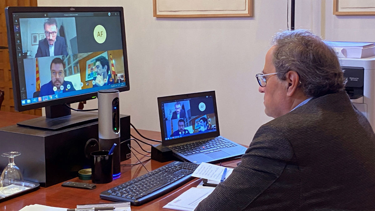 El president de la Generalitat, Quim Torra, celebra por videoconferencia su reunión semanal. Foto: EFE
