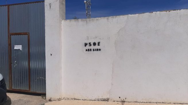 La sede socialista en un pueblo de Jaén amanece con pintadas de «PSOE asesino»