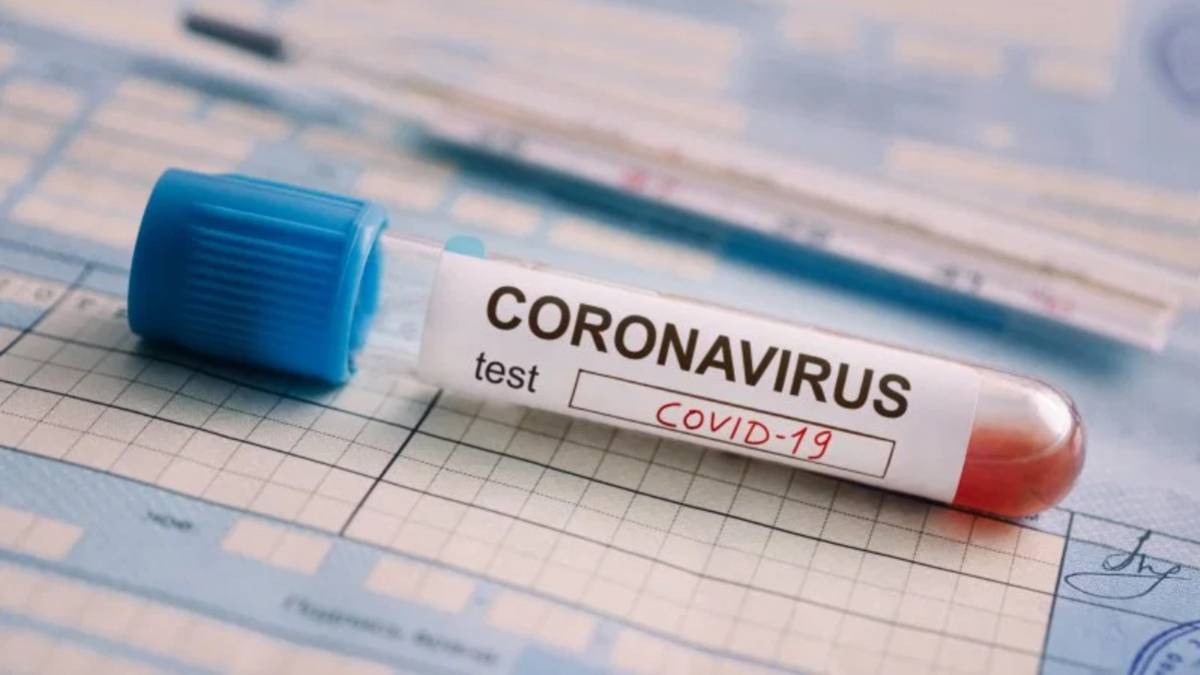 Los funcionarios de prisiones acusan al Gobierno de negarles los test de coronavirus.