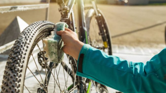 limpiar desinfectar bicicleta