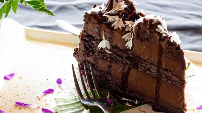 Receta de tarta de chocolate cremosa sin azúcar ni horno