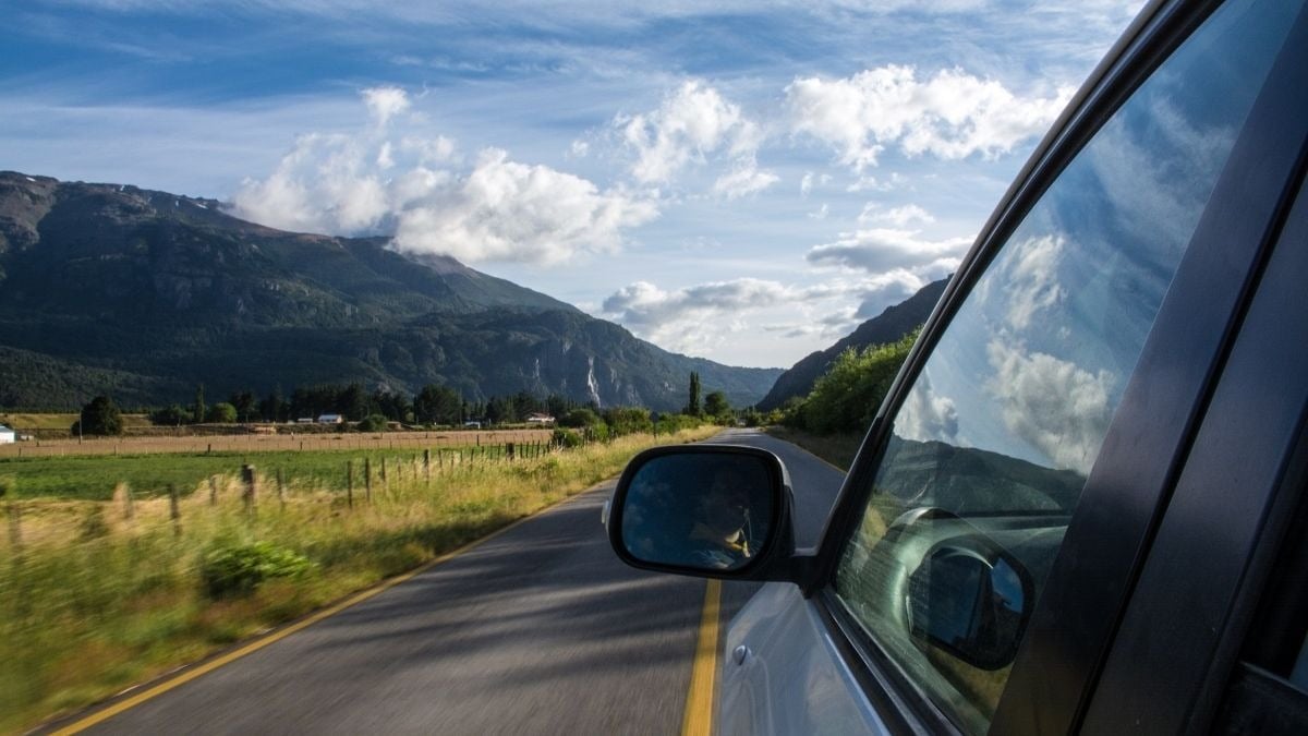 Viajar en coche.