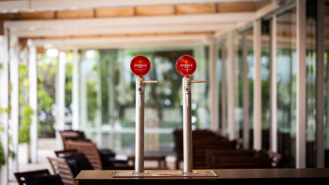 Damm repondrá más de 3,5 millones de litros de cerveza a sus clientes de hostelería cuando abran al público