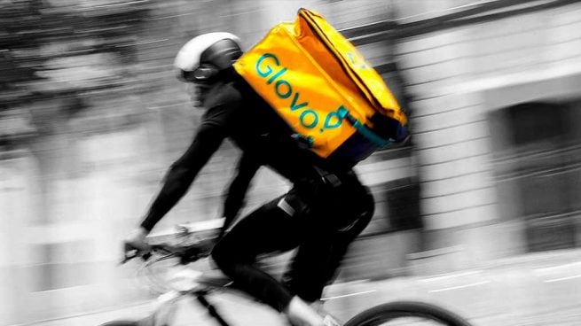 Carrefour y DIA se alían con Glovo para repartir la compra ‘online’ e Inditex reduce las entregas