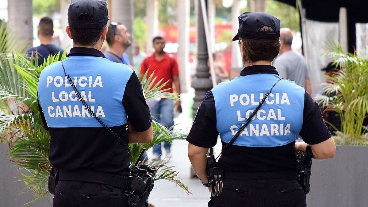 Agentes de la Policía Local de Santa Cruz de Tenerife. Foto EP