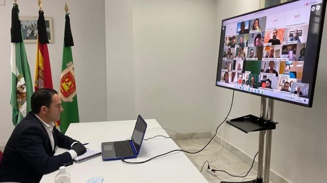El gobierno local de Vejer se baja el sueldo un 7,5% para destinarlo al área Bienestar Social