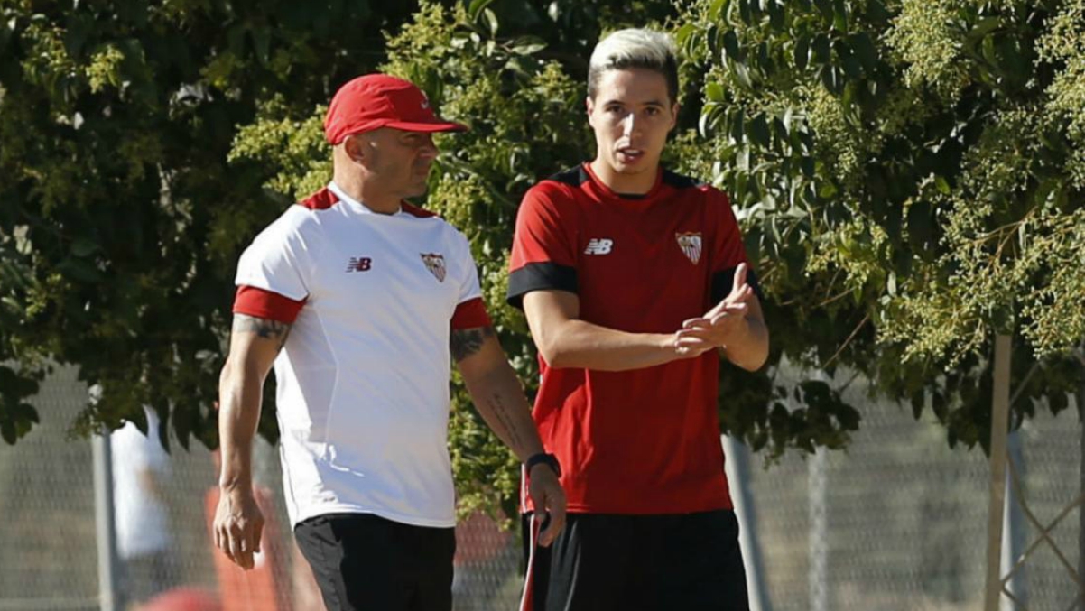 Sampaoli y Nasri, en un entrenamiento del Sevilla.