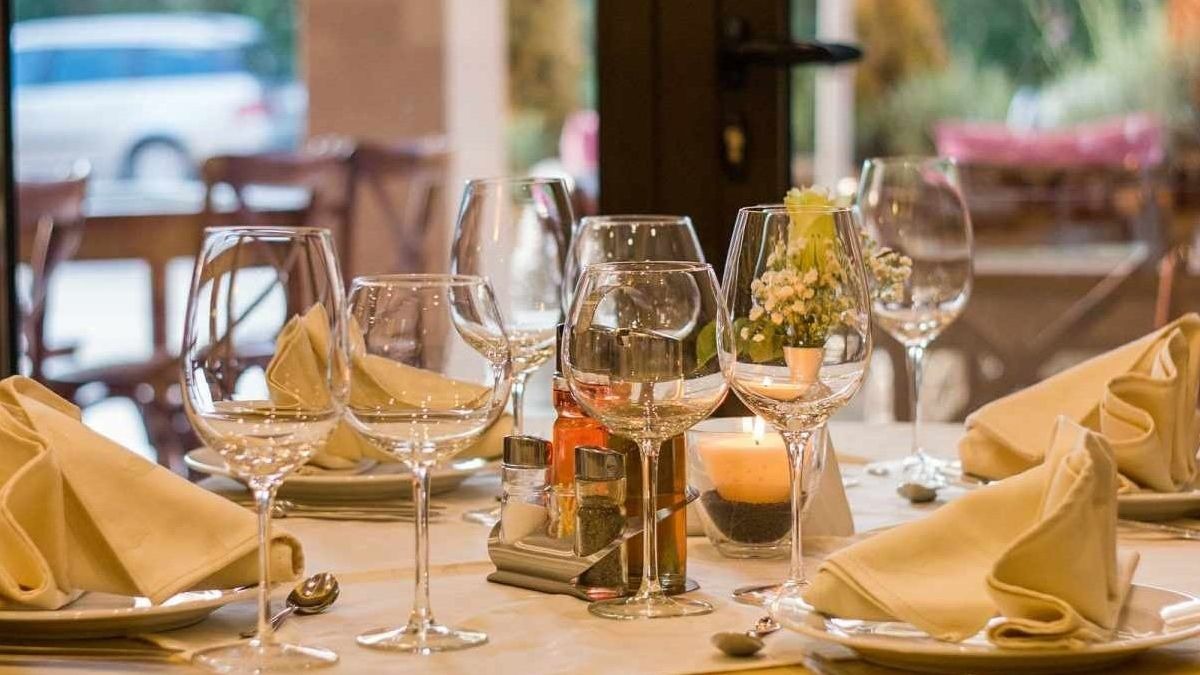 Un cliente intenta cometer un fraude después de dejar una propina de 1.600 euros